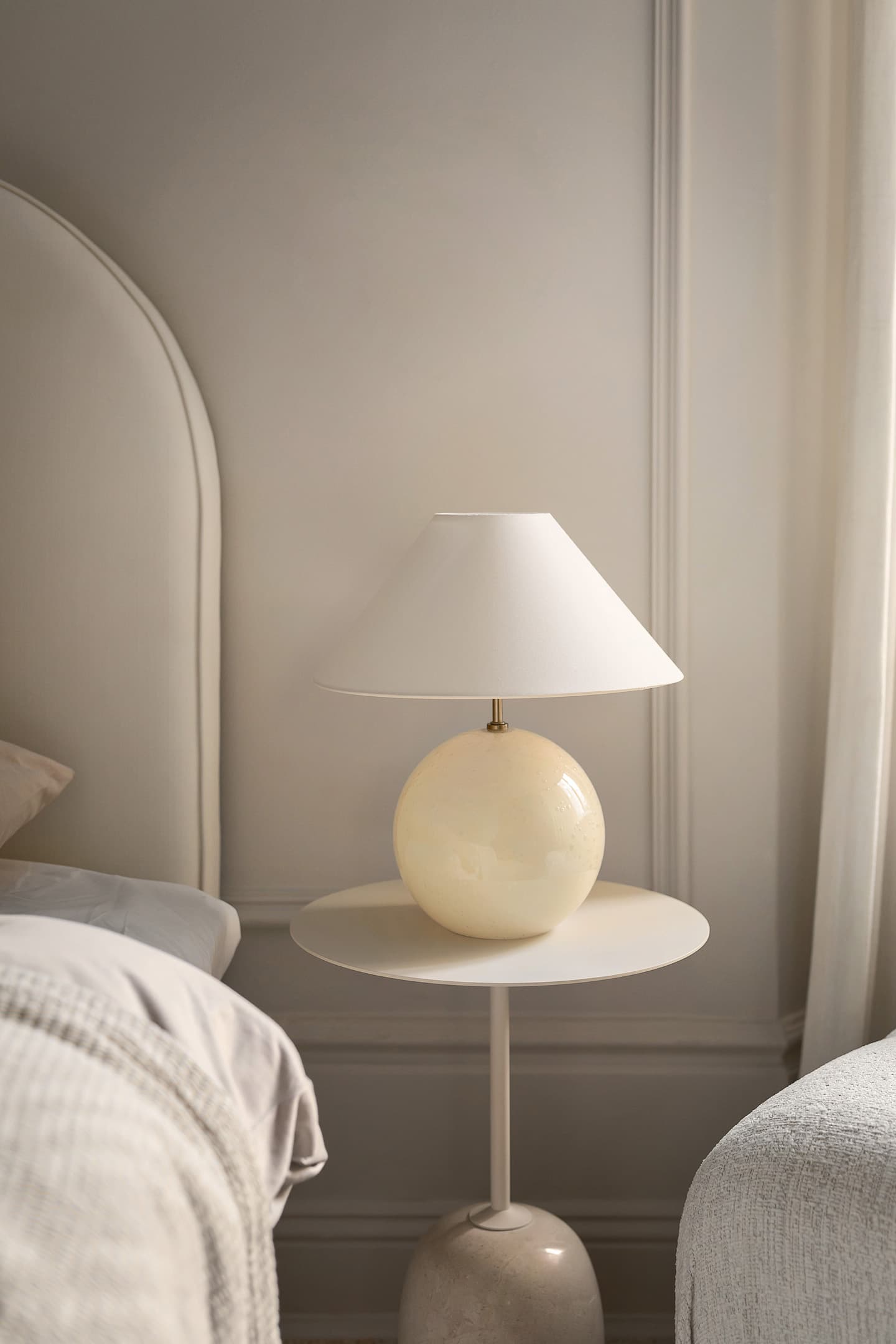 Iris Pöytävalaisin Creme 35
