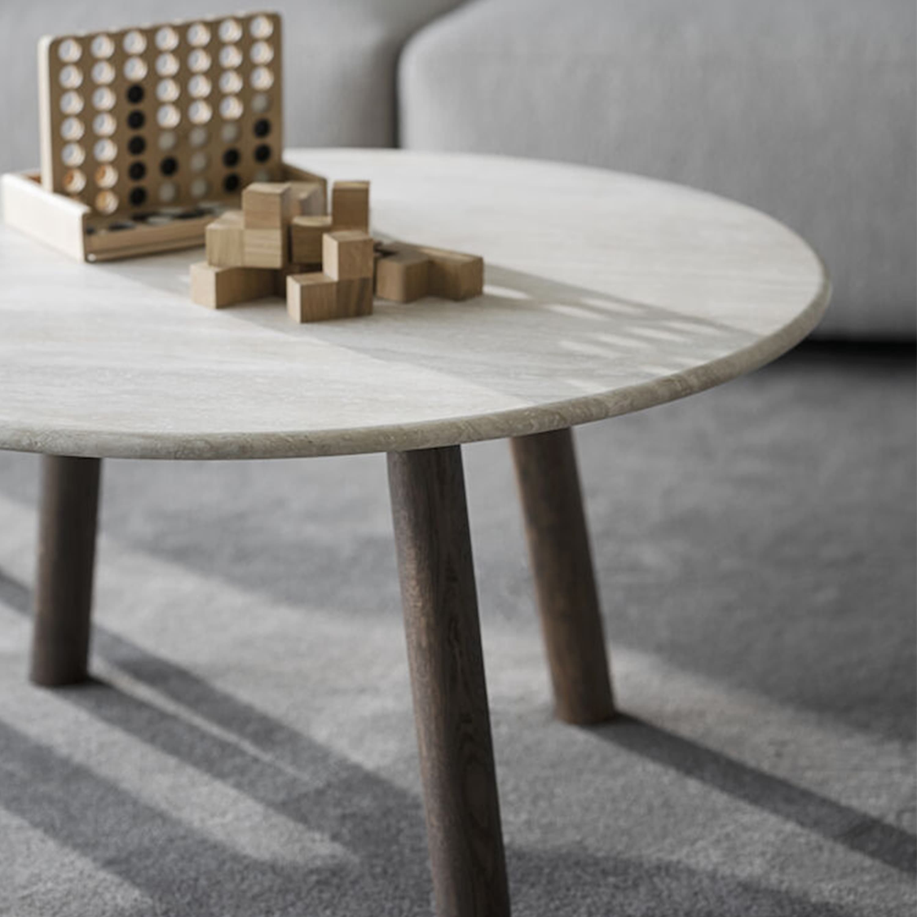 Taransay Soffbord Beige Travertin/Brun Ek Ø90