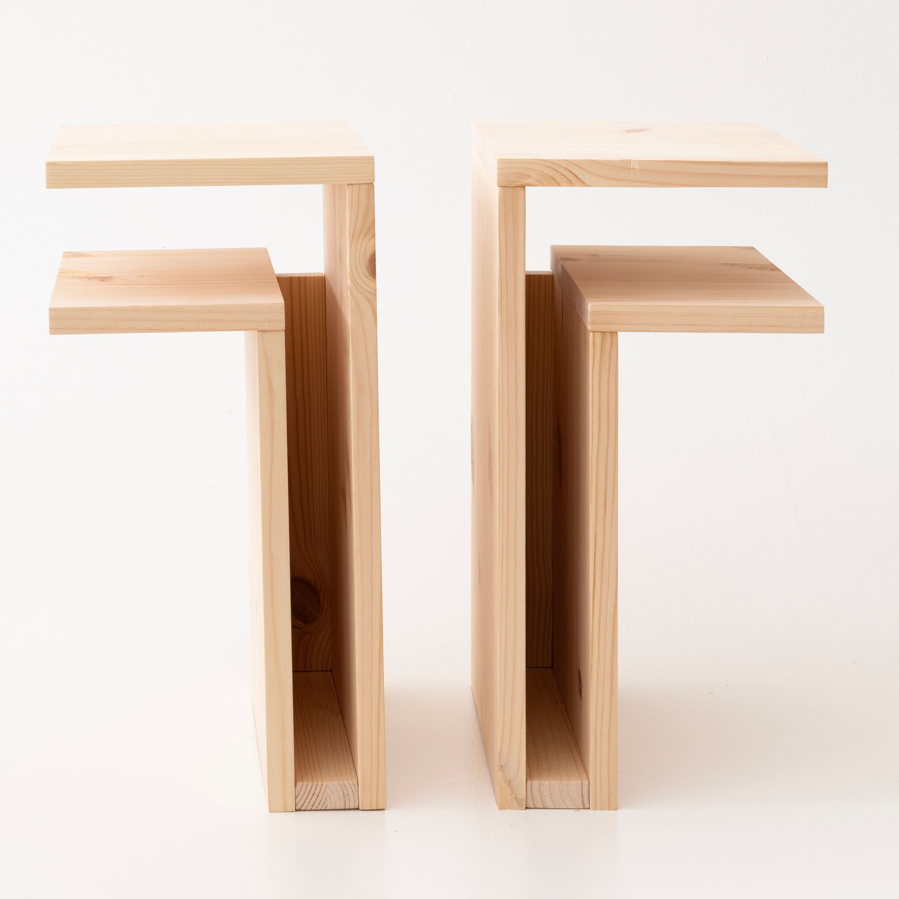 F-Shelf Play Left Yöpöytä Mänty