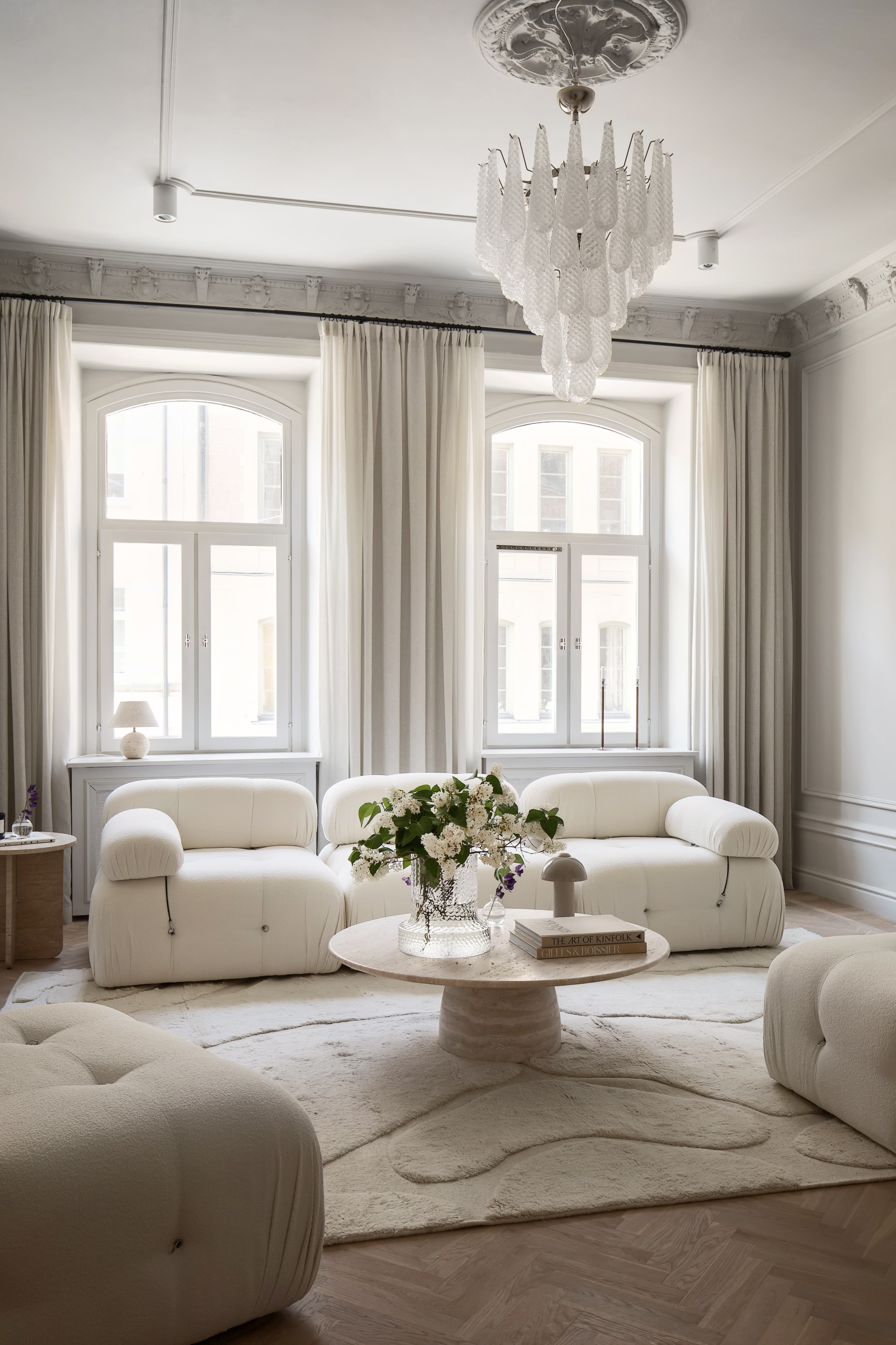 Vienna Villamatto Offwhite 250x350