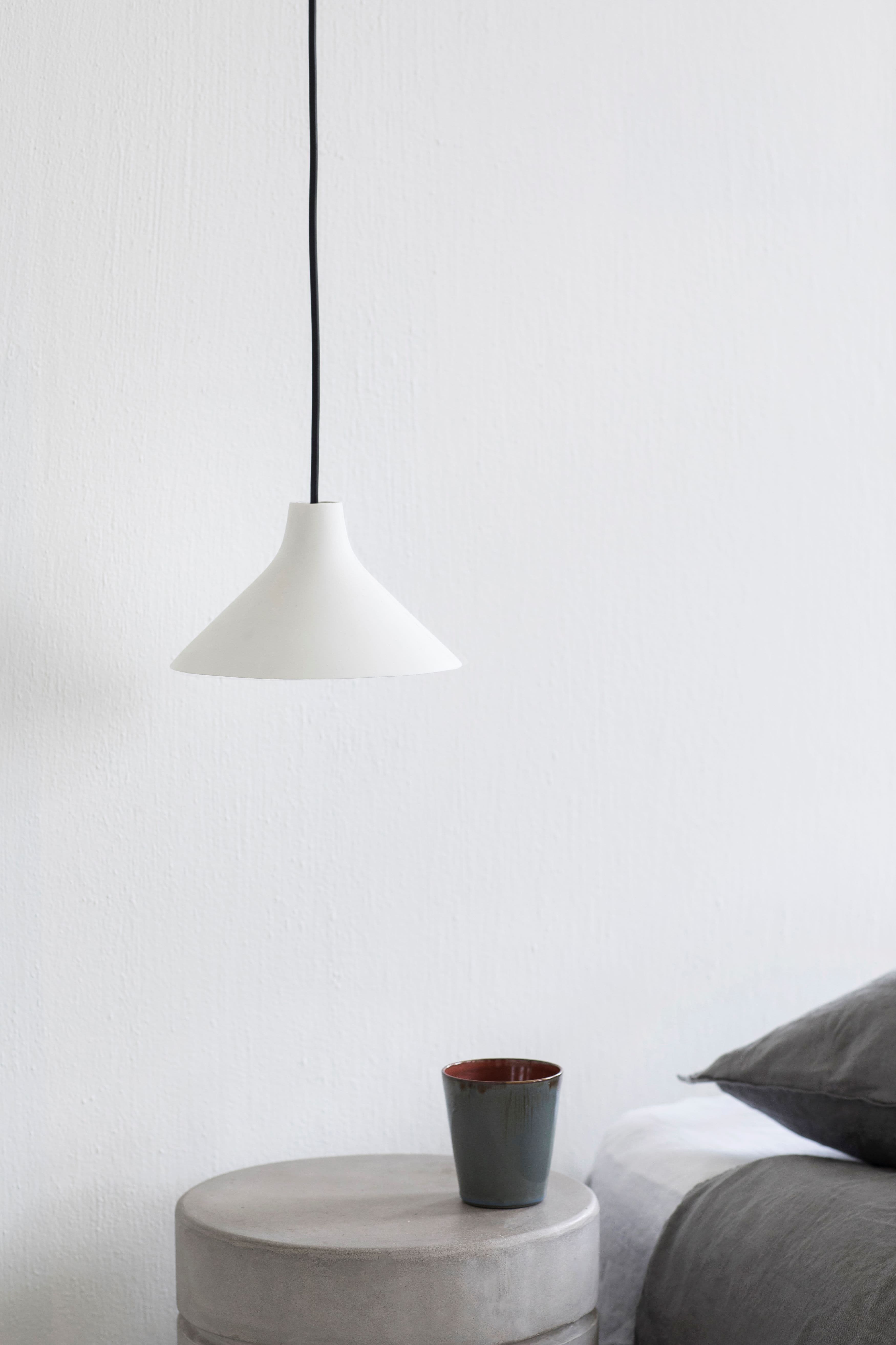 Seam Kattovalaisin White Medium