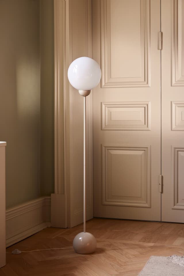 Ripley Lattialamppu Beige 144cm