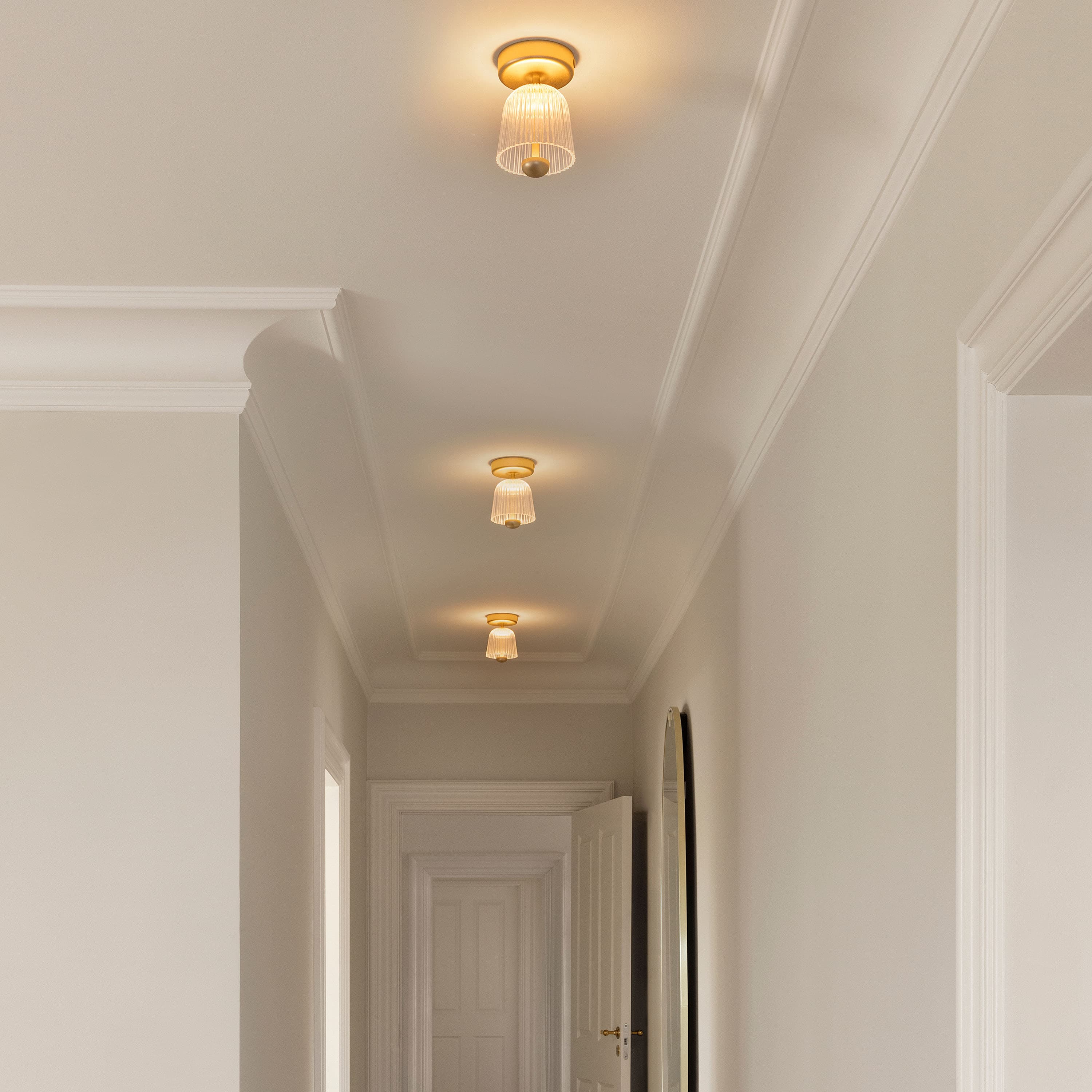 Asteea Kattovalaisin Satin Brass/Ripple Clear