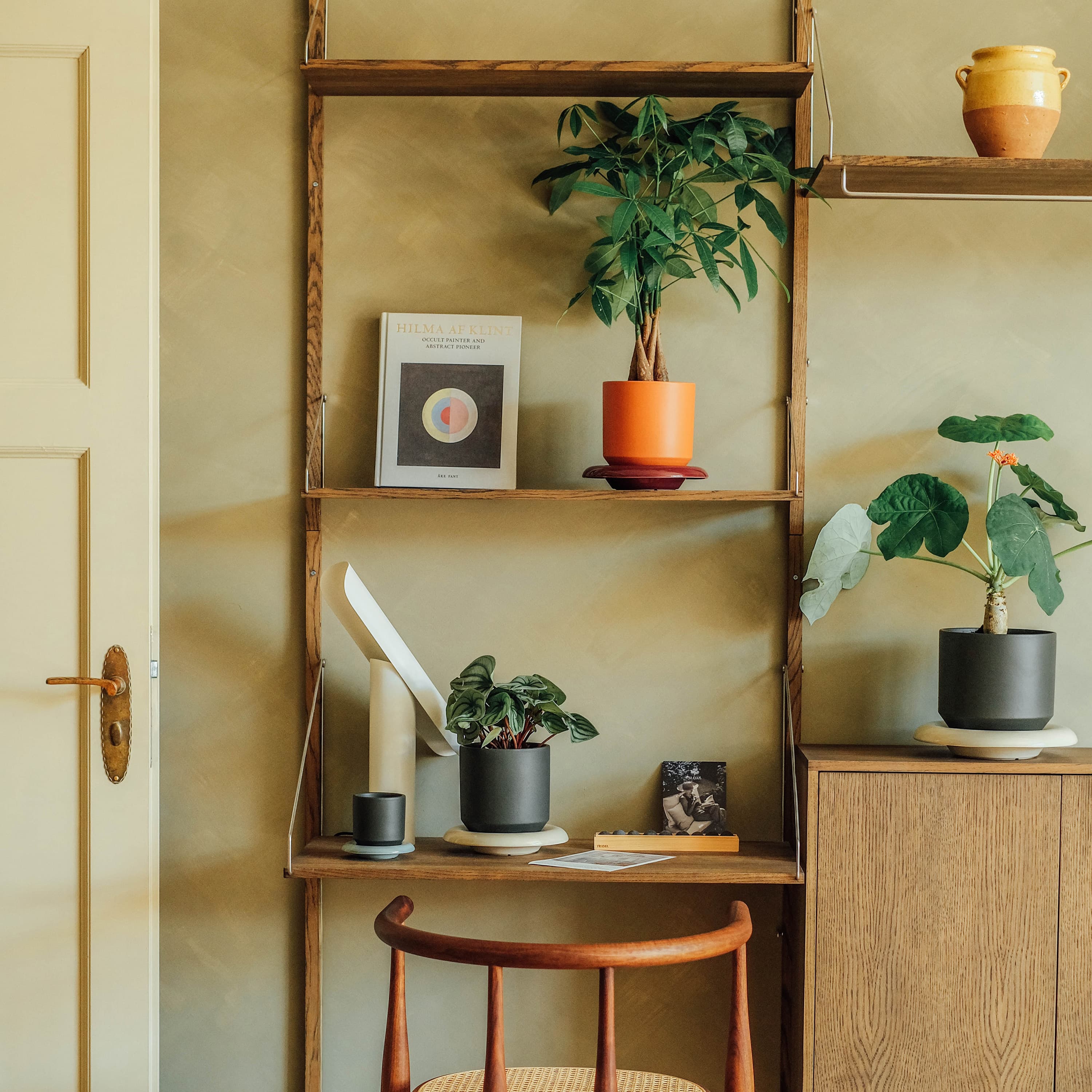 Lily‑tarjotin lasitettu Sandstone Ø21