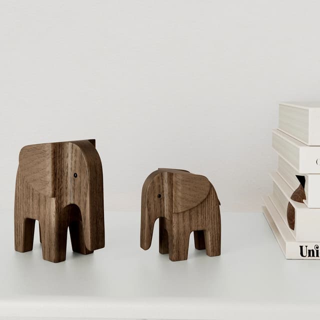 Elephant Koriste Savustettu Petsattu Saarni