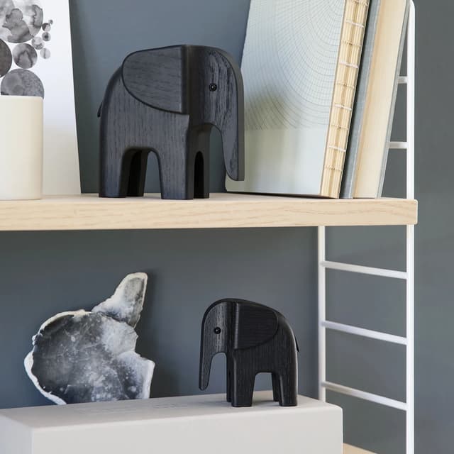 Elephant Koriste Mustaksi Petsattu Saarni