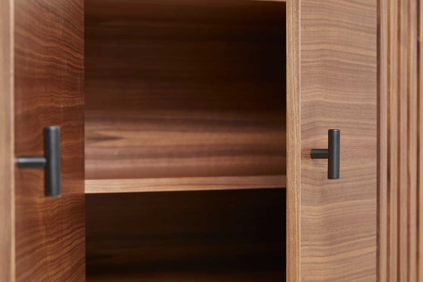Array senkki walnut/black 120 cm