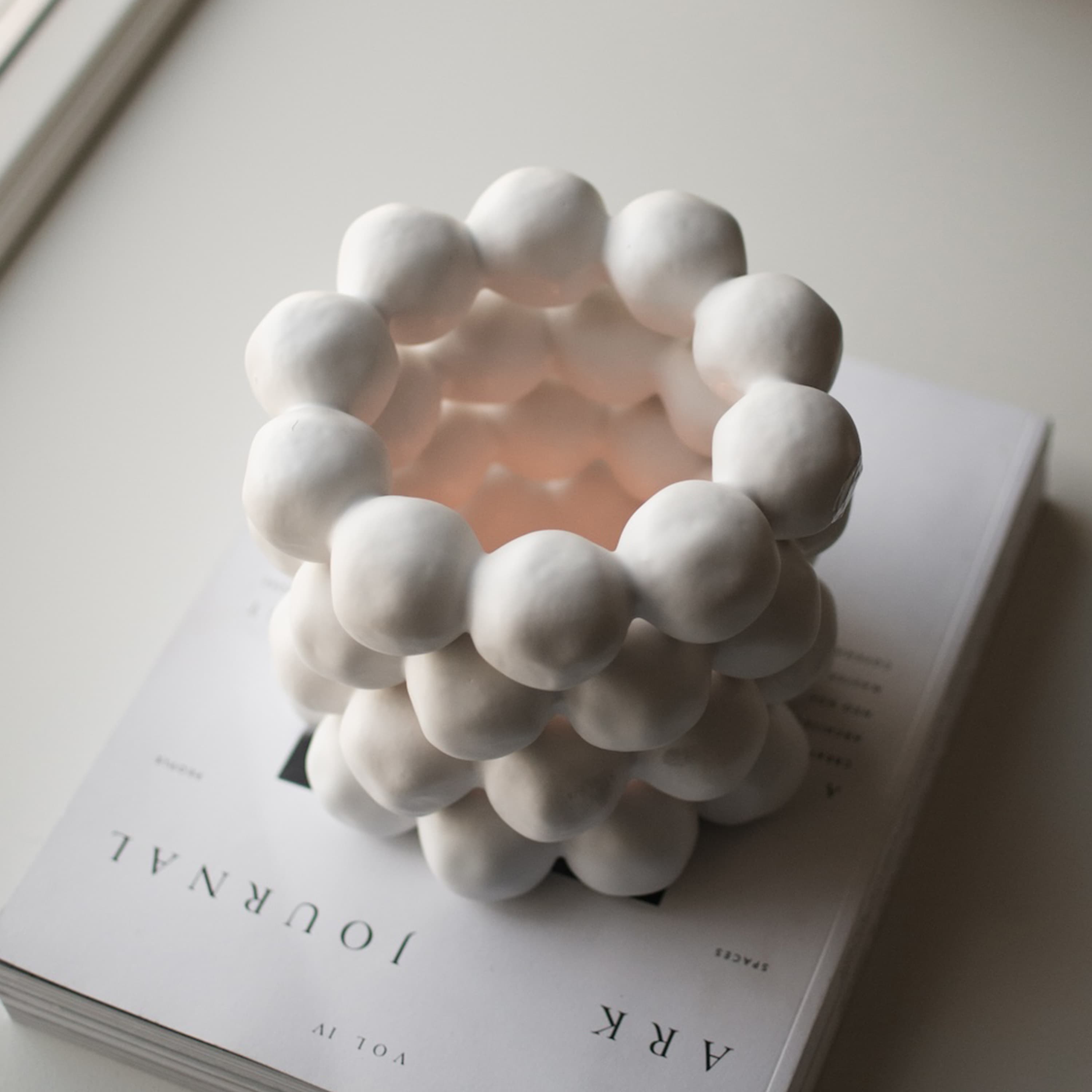Bright Lyhty White